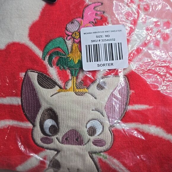 677 NWT Disney Moana Pua & Hei Hei Hibiscus Women's Knit Sweater Size Medium - Picture 5 of 5